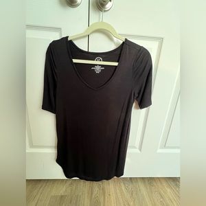 comfy black tee!